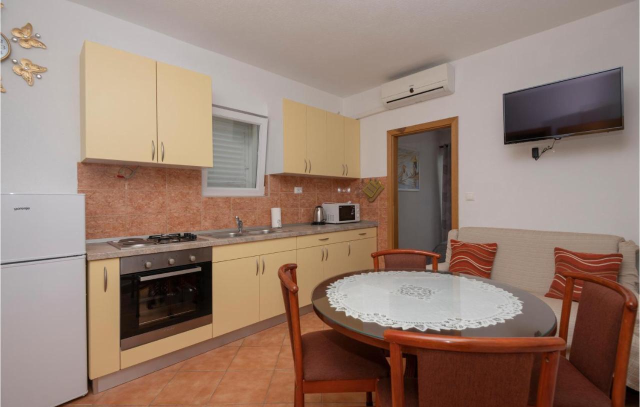 Nice Apartment In Makarska With Wifi Exterior photo