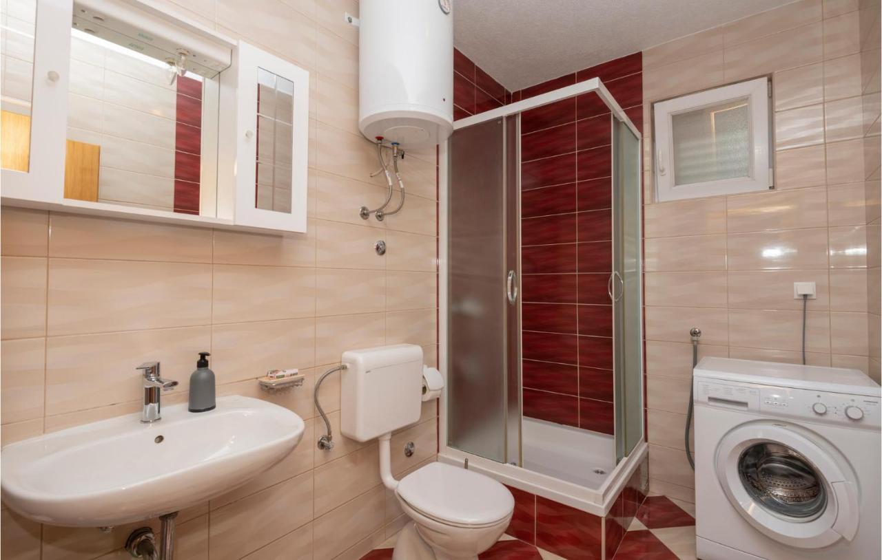 Nice Apartment In Makarska With Wifi Exterior photo